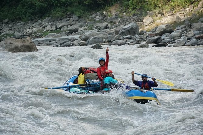1 Night 2 Days Kaligandaki River Rafting - Equipment Provided