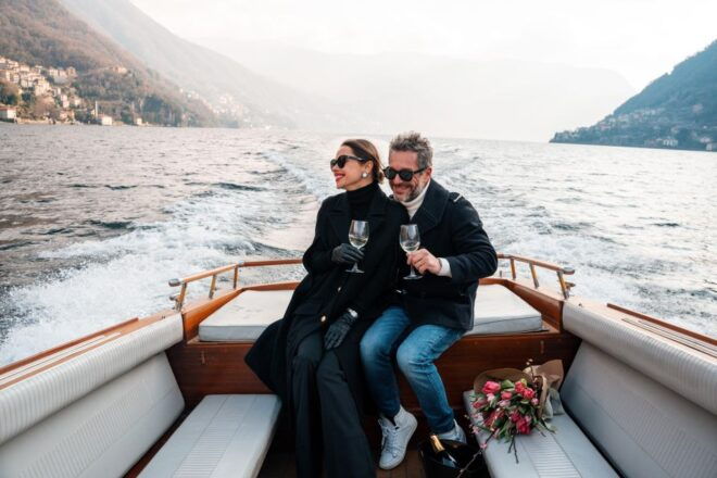 1 or 2-Hour Classic Wooden Boat Tour With Prosecco - Inclusions and Amenities
