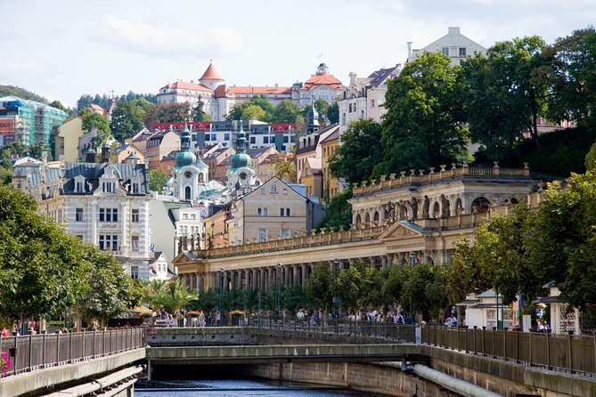 1-Way Private Transfer Berlin to Karlovy Vary - Mercedes Benz - up to 7 Persons - Participation and Group Size