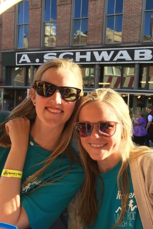 #1 Way To See Memphis: Beale Street, Bar Crawl and Murals - Exploring Memphis with the Beale Street, Bar Crawl, and Murals Tour