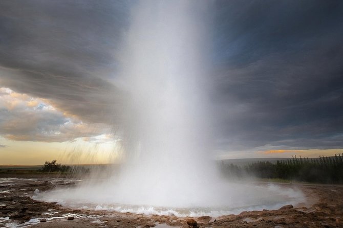 10 Day Iceland With Reykjavik Golden Circle Akureyri Blue Lagoon South Snaefells - Discovering the Wonders of the Golden Circle