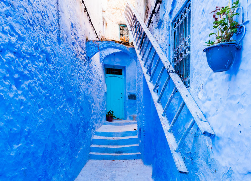 10-Day Private Morocco Highlights & Desert Adventure From Casablanca - Ait Ben Haddou stands between the mountains and Marrakech