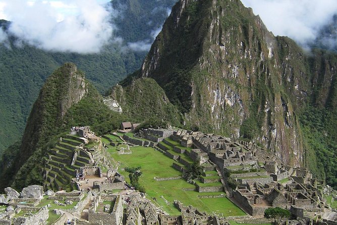 10-Day Tour From Lima: Machu Picchu, Lake Titicaca and Colca Canyon - Sacred Valley Exploration