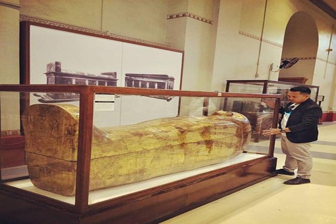 10-Hour Private Layover Tour: Giza Pyramids and Egyptian Museum From Cairo Airport - Itinerary Details