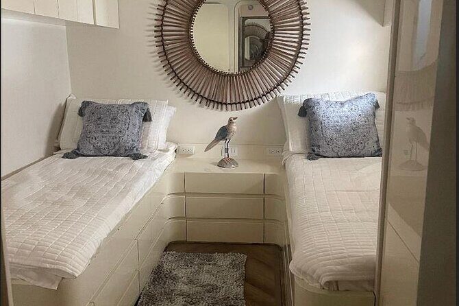 100 ft Maiora Super Yacht Rental long beach - FAQ