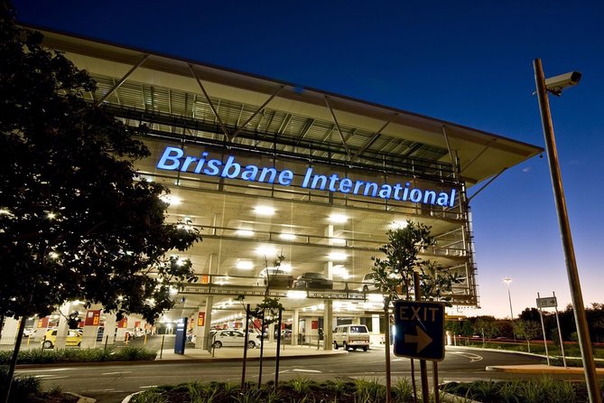 11 Seat Minibus Brisbane Airport to Sunshine Coast Private Transfer - Common Questions