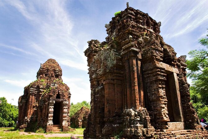 12 Days LAOS & VIETNAM - Day 2: Exploring Luang Prabang