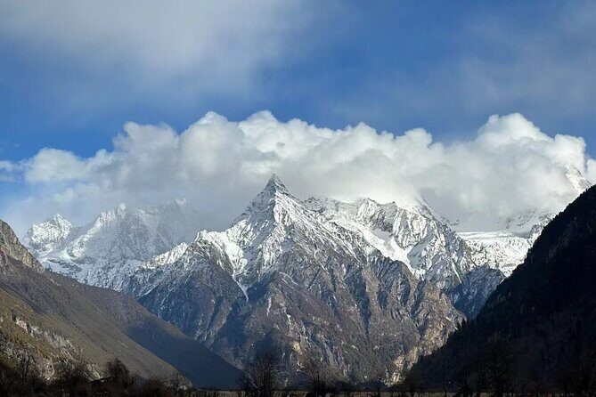 13 Day Classic Tibet Tour on Flight and Soft Sleeper Train - An In-Depth Look at the Itinerary  