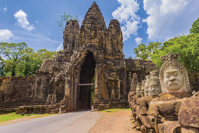 13 Days Private Tour to Cambodia, Angkor Wat and Vietnam - Day 7: Hanoi to Danang