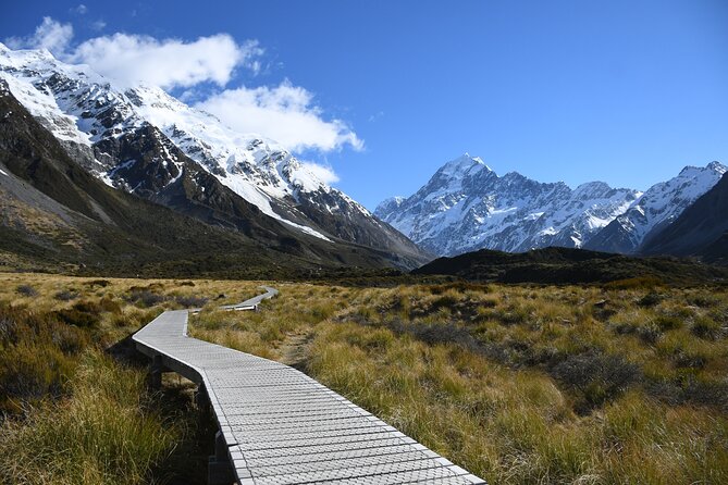 14 Day South Island Grand Adventure Tour (Small Group & Carbon Neutral) - Experienced Tour Guides