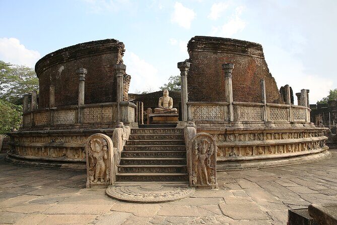 14 Days Travel in Sri Lanka with Accommodation - FAQs