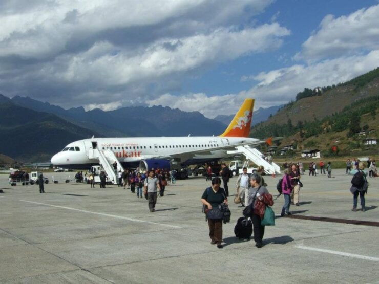 15 Day Cross Countries Tour of Bhutan, Sikkim & Dharjeeling - Tour Overview