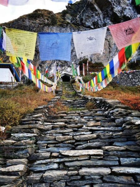 15 Days Annapurna Circuit & Tilicho Lake Trek From Kathmandu - Safety and Health Considerations