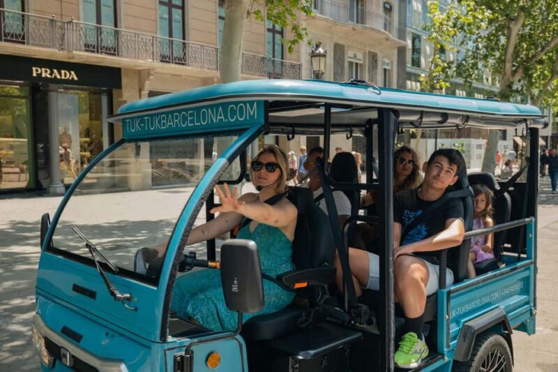 1,5-Hour Barcelona City & Beach Private Tuk-Tuk Tour - FAQ