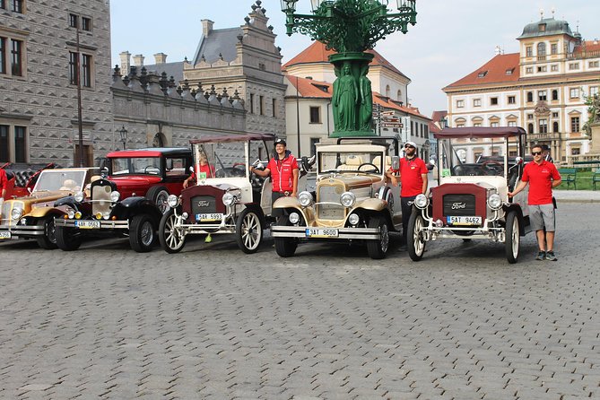 1,5 Hour Oldtimer Convertible Prague Sightseeing Tour - Tour Highlights
