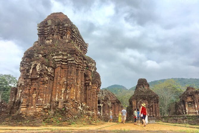 150-Minute Private Morning Old Town Photo Walk - Practical Details and Value