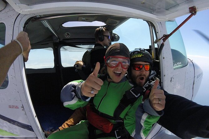 15,000ft Tandem Skydive in Bay of Plenty - Convenient Location