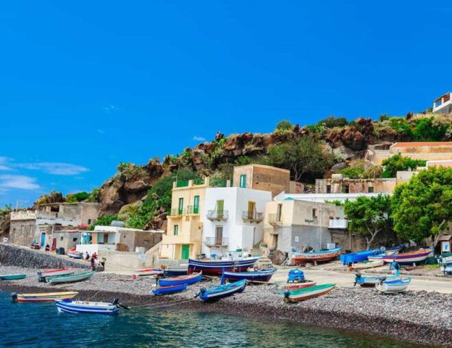 16 June: Mini-cruises to Alicudi, Filicudi and Salina - Experience on the Boat Tour