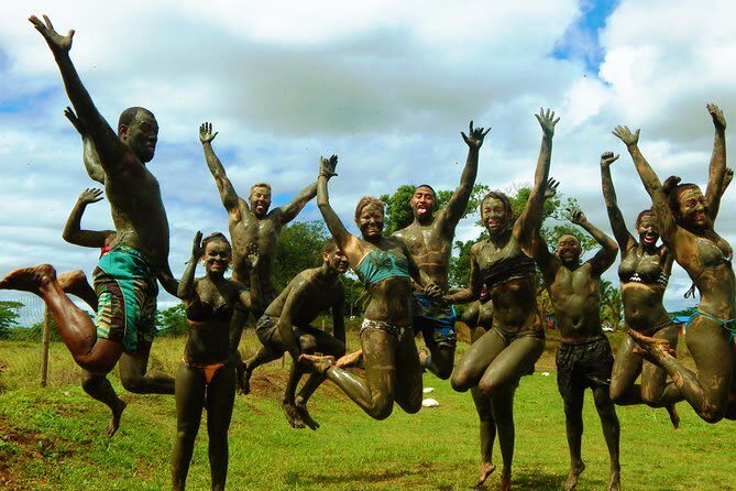 16 Lines Zipline, Cave and Mud Spa Combo Tour with Lunch in Fiji - Lunch and the value of an all-in-one outing
