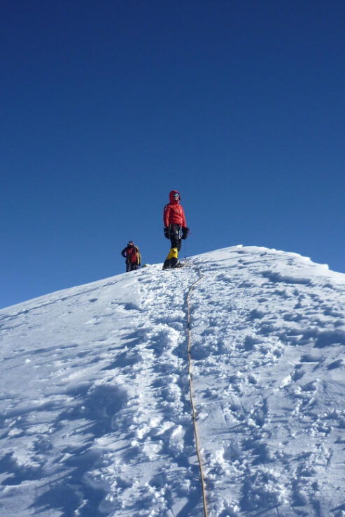 17 DAYS MERA PEAK CLIMBING - NO TIPS POLICY - Key Points