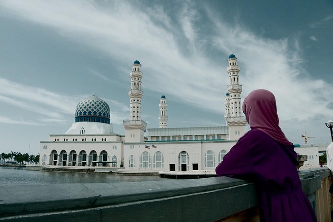 *17or19hrs Kuala Lumpur Exclusive Escorted Car Tour From Singapore W Tour Guide - Common Questions