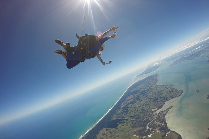 18,000 Feet Tandem Skydive Adventure Private Tour in Auckland - Cancellation Policy