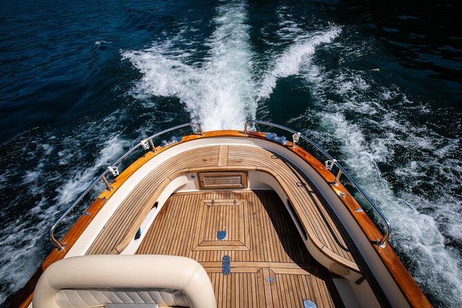 1H Private Cruise on a Beautiful Wooden Speedboat on Lake Como - Cancellation Policy