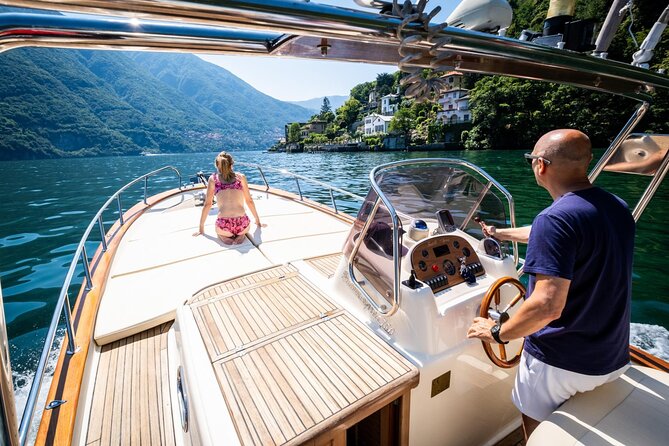 1H Private Cruise on a Beautiful Wooden Speedboat on Lake Como - Tips for a Memorable Experience