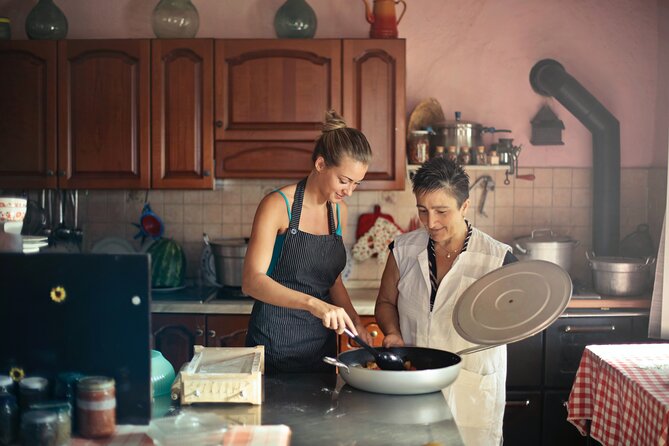 1h30 Cooking Activity in English - Customer Support and Assistance