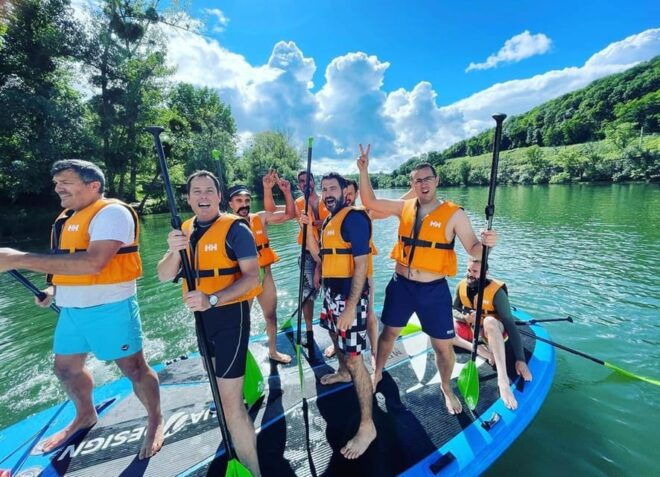 1h30 of Supersize Paddle on the Saône River Near Lyon - Included Equipment
