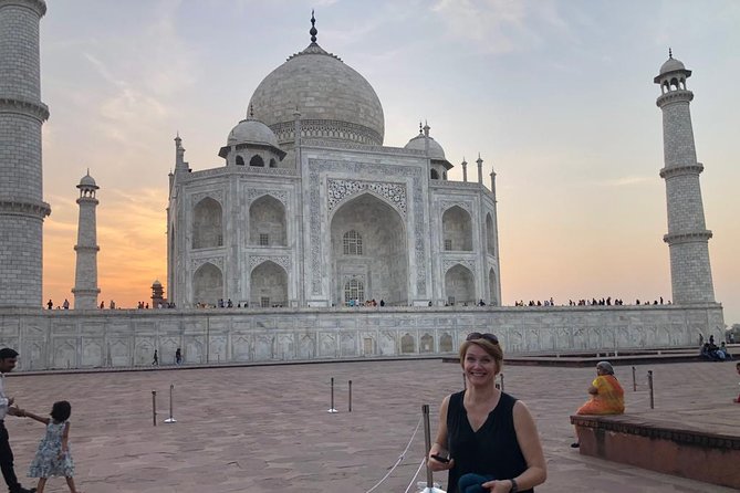 1Night & 2Days Agra & Jaipur Transportation With Local Guiding Experience - Pricing and Customer Reviews