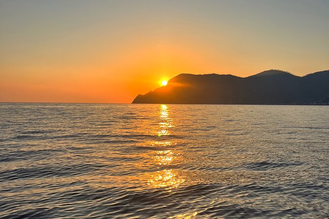 2.30 Hour Tour by Private Boat in Cinque Terre - Booking Directions and Flexibility