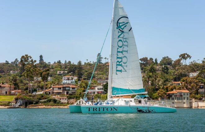 2.5 Hour Bay Tour on the Largest Catamaran in San Diego - Catamaran Features
