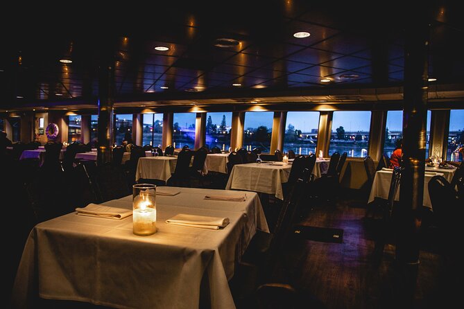 2.5-hour Dinner Cruise on Willamette River - Boarding Information and Location Details