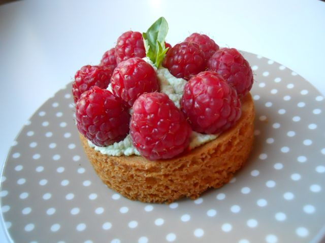 2.5 Hour French Pastry Cooking Class in Paris - Experience