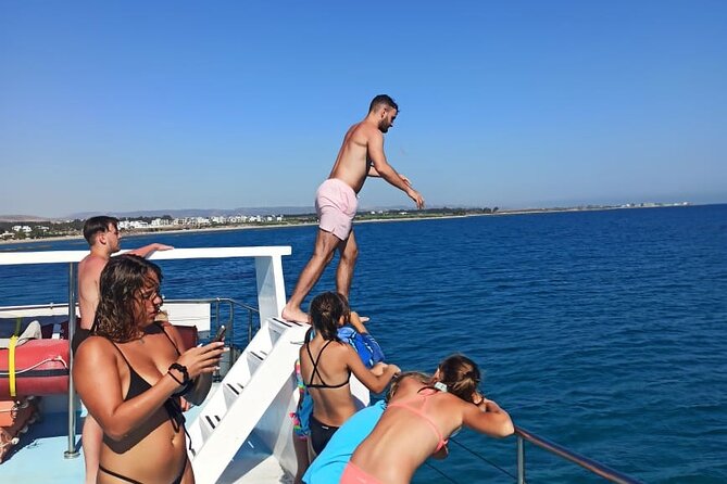 2.5 Hour Glass Bottom Boat Trip, Snorkeling, Sliding and Fun - Reviews