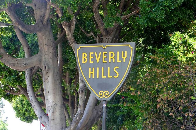 2.5-hour Hollywood Chills Tour - Celebrity Scandals and Cemeteries - Convenient Pickup and Drop-off