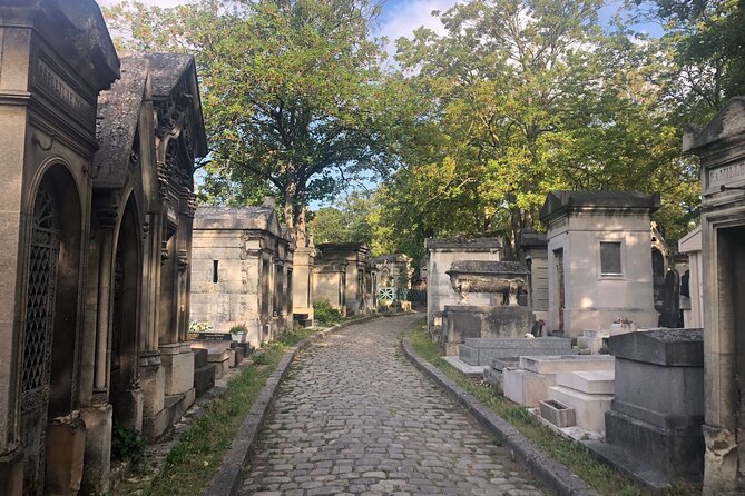 2.5 Hour Walking Tour of Père Lachaise Cemetery From Paris - Experience Highlights