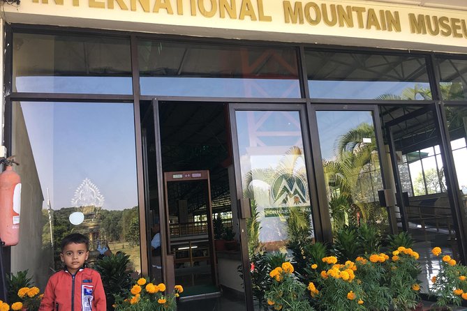 2.5 Hours Visit to Mountain Museum by Private Car - Meeting and Pickup