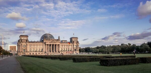 2.5 World Wars in 2.5 Hours - Booking and Cancellation Policy