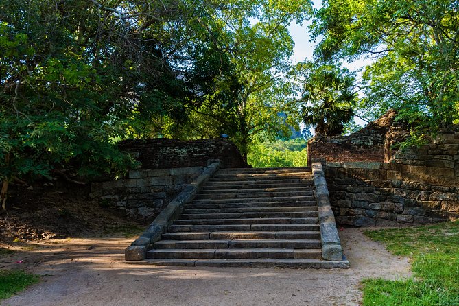2 Ancient Kingdoms From Kandy - The Sum Up