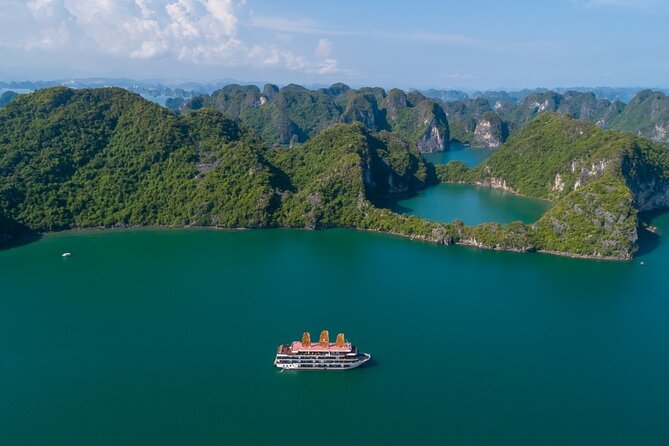 2-Day 1 Night La Regina Legend Cruise 5 Star - Visit Halong Bay and Lan Ha Bay - Reviews and Ratings