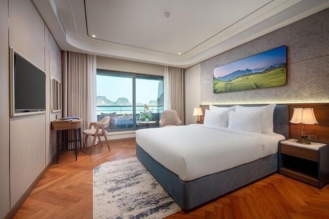 2-Day 6-Star Luxury Cruise Through Ha Long & Lan Ha Bay - Setting the Scene: What This Cruise Offers