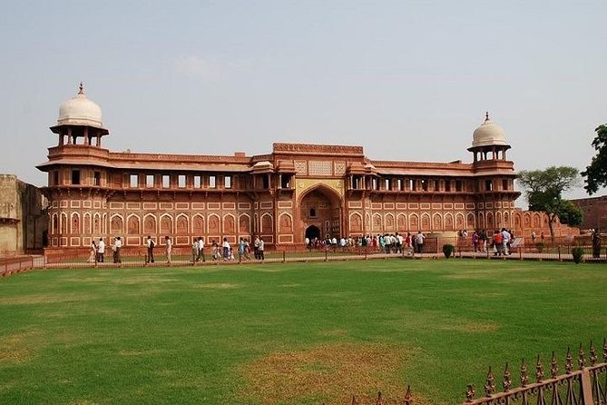 2-Day Agra Fort and Taj Mahal Guided Tour From Delhi Airport - Tour Overview