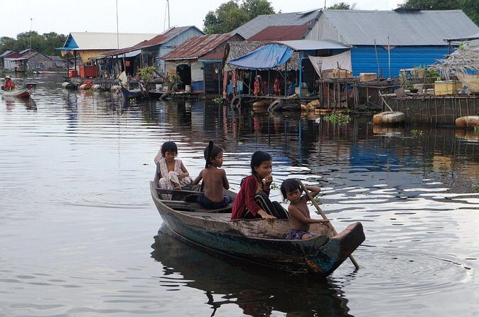 2-Day Angkor Wat Tour from Bangkok - Authentic Experiences Highlighted by Reviewers