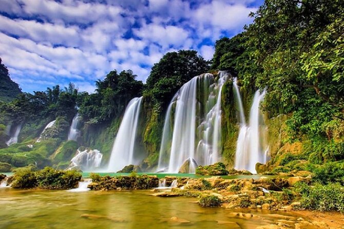 2 Day Ban Gioc Waterfall Tour in Nguom Ngao Cave - Ban Gioc Waterfall: A Natural Wonder