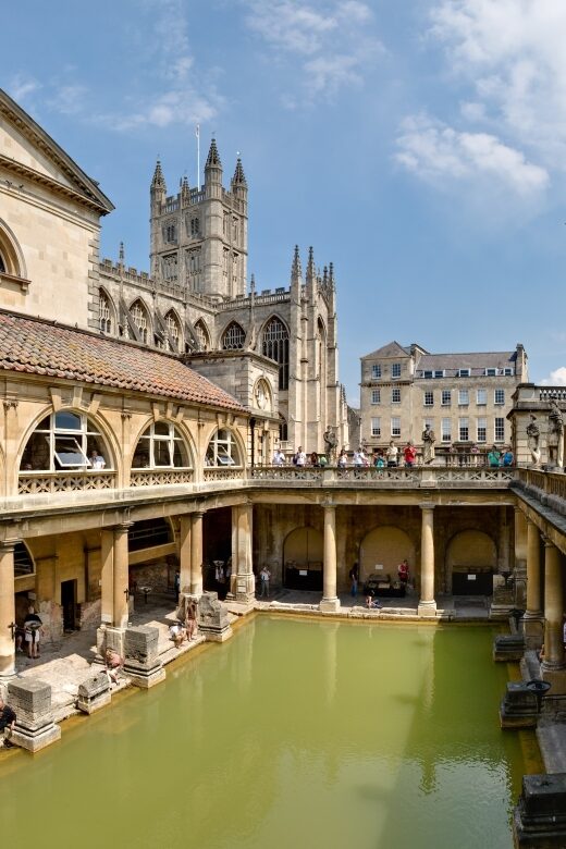 2-Day Cotswolds, Bath & Stonehenge Tour - Exploring the Cotswolds in Depth