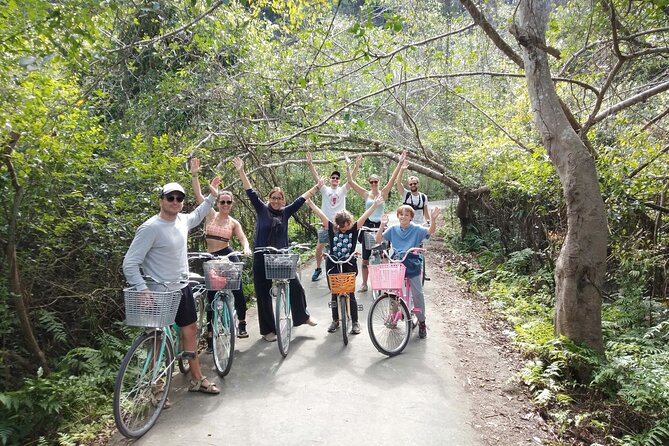 2-Day Cruise to Lan Ha Bay - Ha Long Bay and Viet Hai Village - Onboard Activities and Amenities