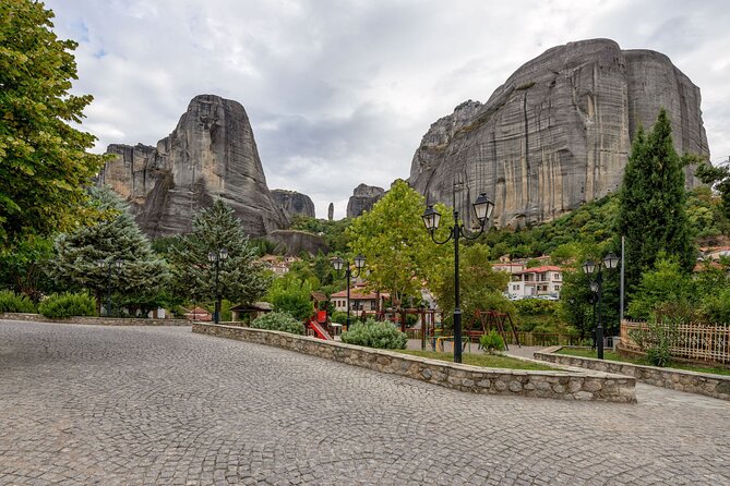2-Day Delphi Meteora Tour From Athens - Accommodation and Meals