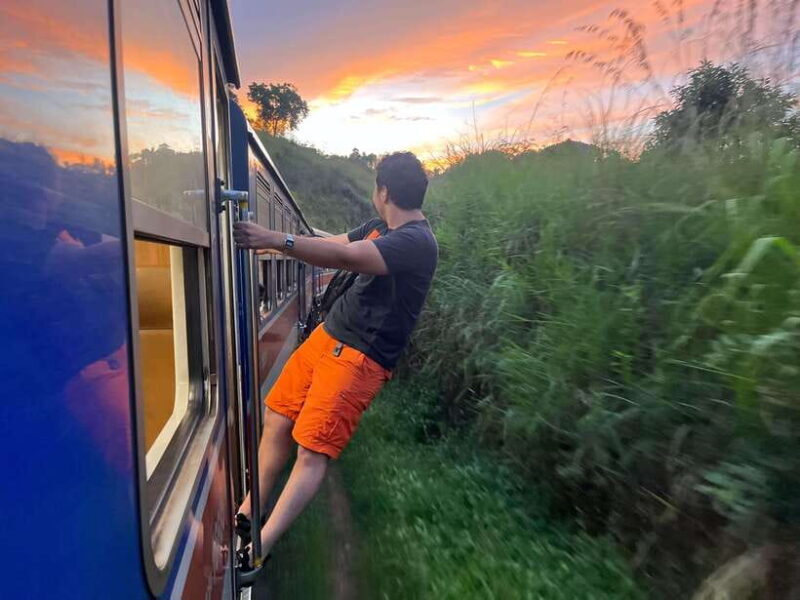 2-Day Ella Tour: Diyaluma Falls Horton Plains & Scenic Train - Good To Know